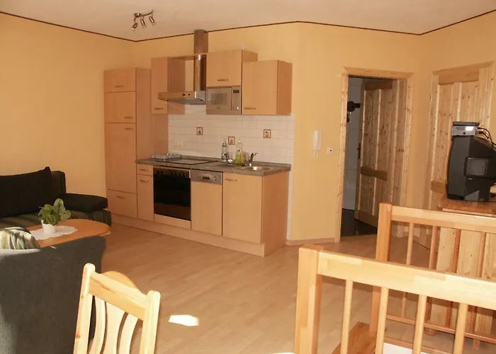 Gutshof Zenz * 에디게르-엘러